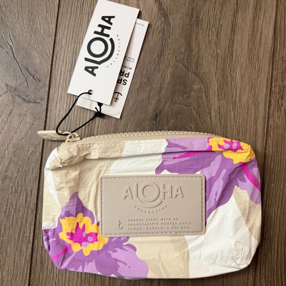 ALOHA Collection mini pouch - Picture 1 of 5